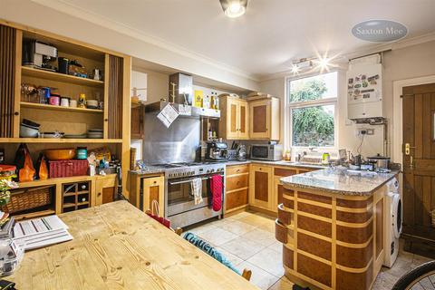 153 Cross Lane, Sheffield, S10 1WN