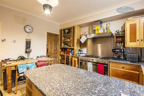 153 Cross Lane, Sheffield, S10 1WN
