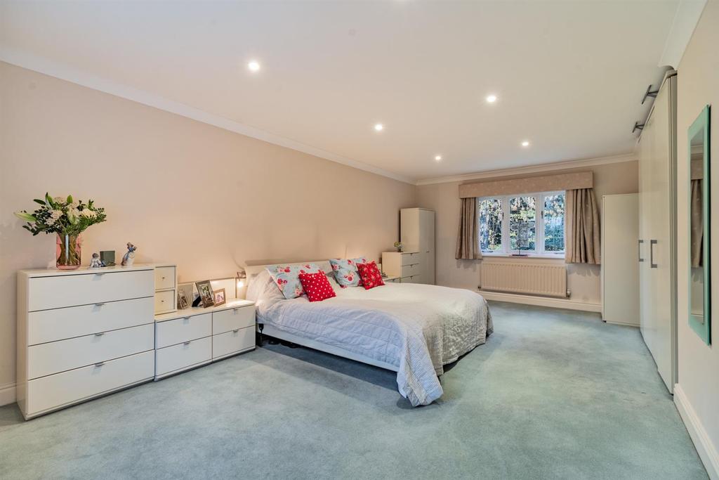 8484826-interior48.jpg