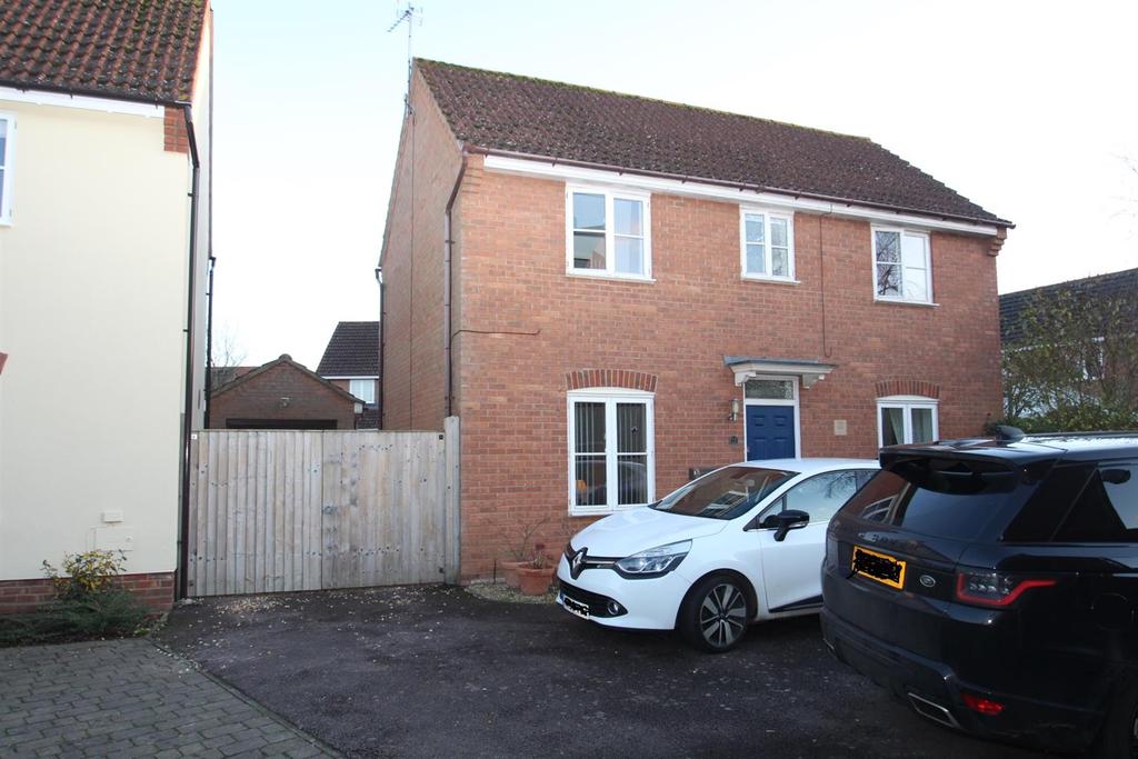 Wadworth Holme, Middleton, Milton Keynes 3 bed detached house £435,000