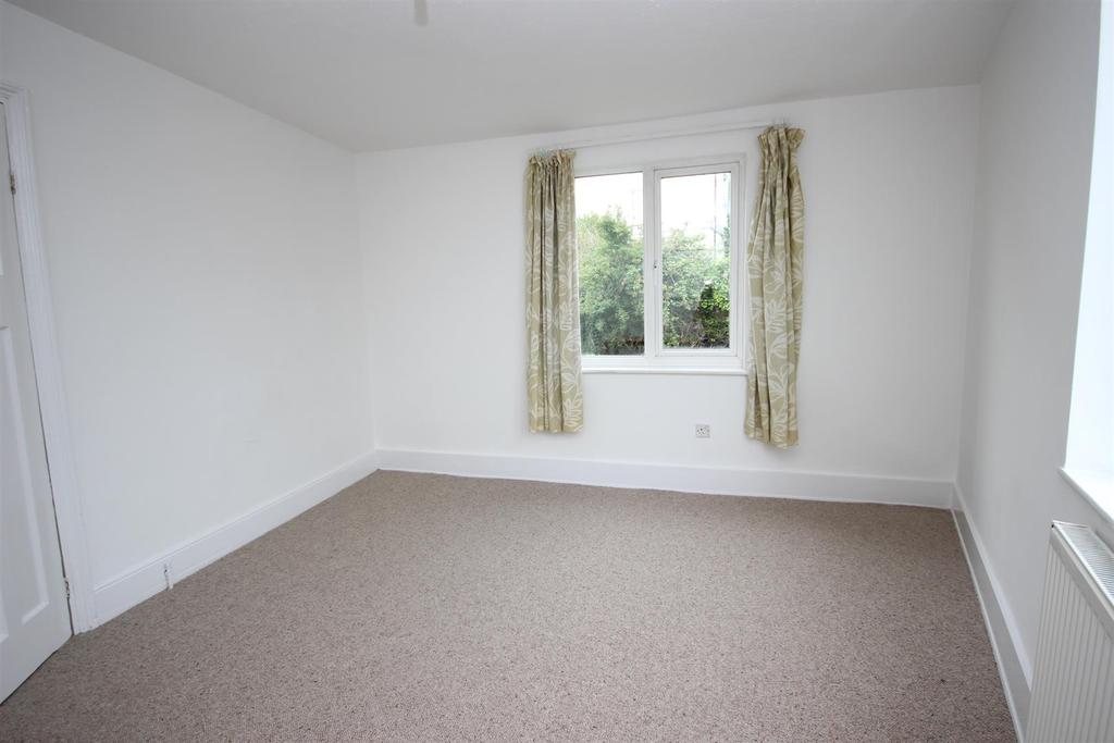 Bedroom 2.JPG