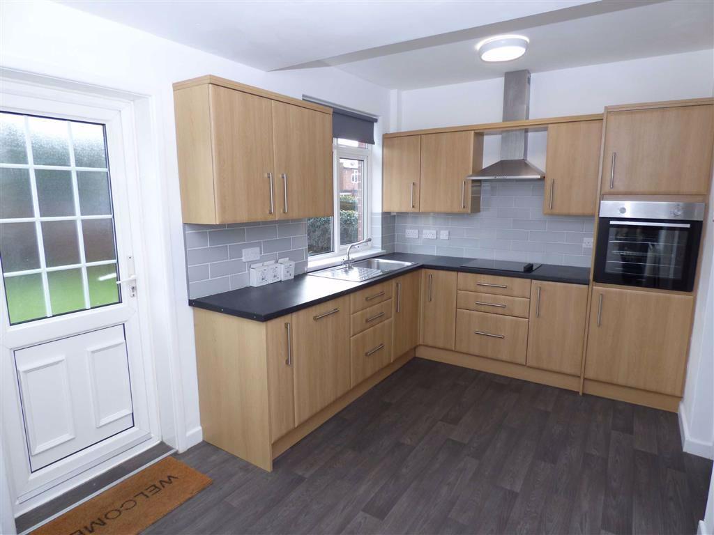 Keswick Drive, Cullercoats 3 bed semidetached house £1,100 pcm (£254 pw)
