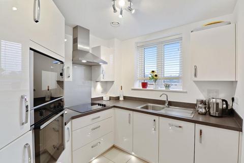 1 bedroom apartment for sale, Beaconsfield Road, Farnham Common, Slough