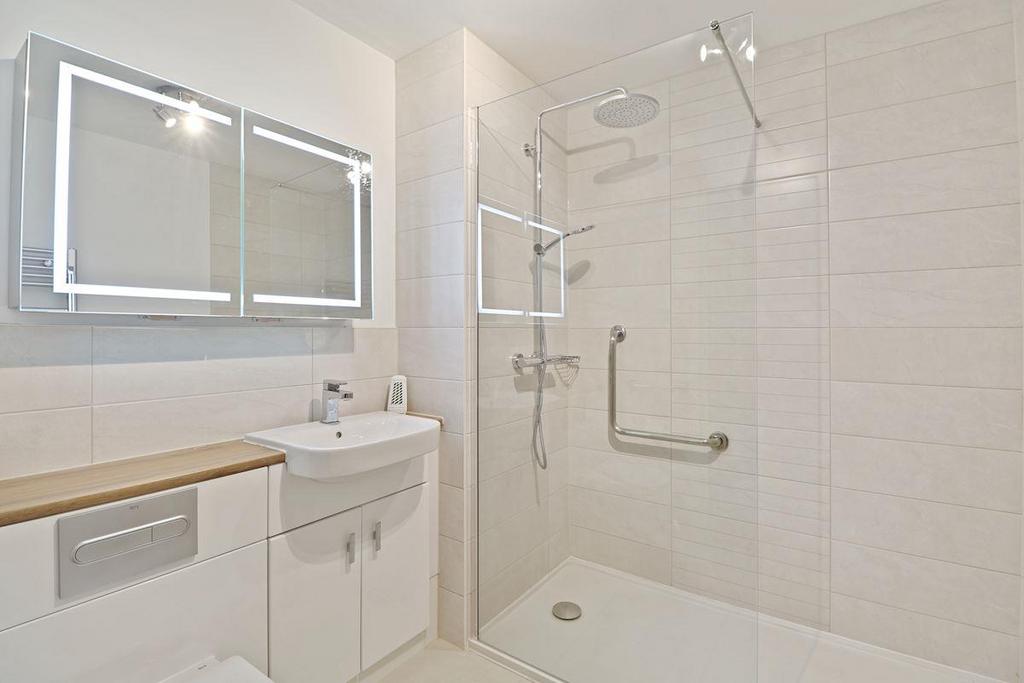 Shower room.jpg