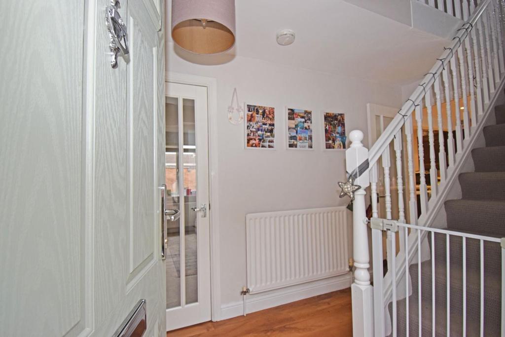 16 Church Road, hall.jpg