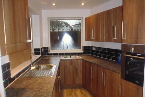 4 bedroom terraced house to rent, Manchester Road, Rochdale, OL11