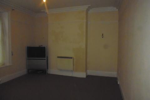 4 bedroom terraced house to rent, Manchester Road, Rochdale, OL11