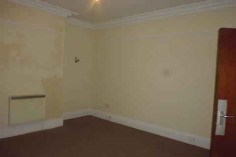 4 bedroom terraced house to rent, Manchester Road, Rochdale, OL11