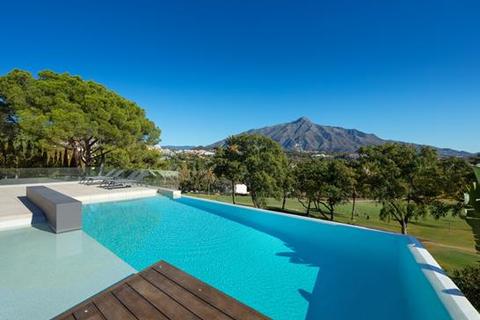 6 bedroom villa, Las Brisas, Marbella, Malaga