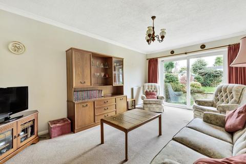 14 Bryanstone Close, Guildford, GU2 9UJ