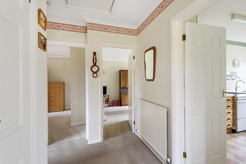 14 Bryanstone Close, Guildford, GU2 9UJ