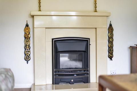14 Bryanstone Close, Guildford, GU2 9UJ