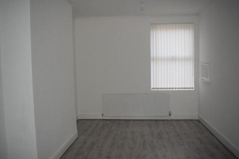 3 bedroom terraced house to rent, Sandhurst Street, Liverpool L17