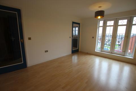 2 bedroom flat to rent, Rollesby Gardens, St Helens, WA9