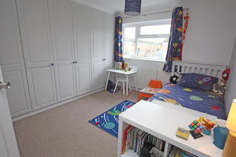 64 Brixham Close, Stevenage, SG1 2SA