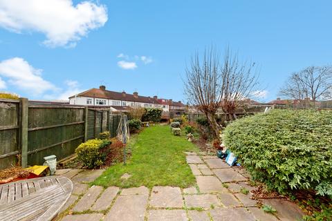 3 bedroom end of terrace house for sale - Bridgewater Road, Wembley, Middlesex HA0