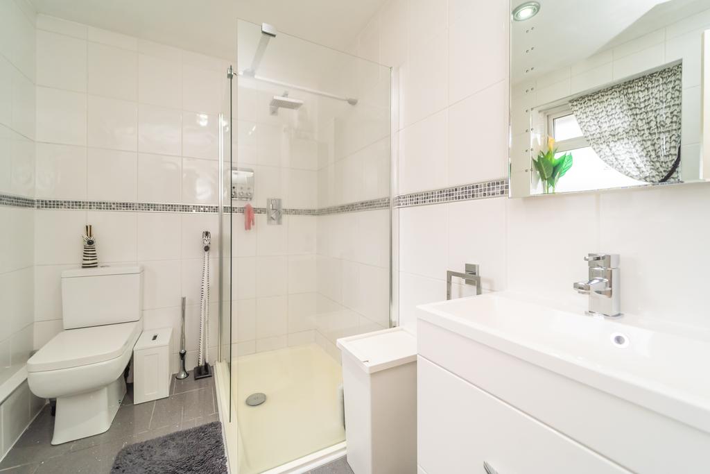 Master Ensuite