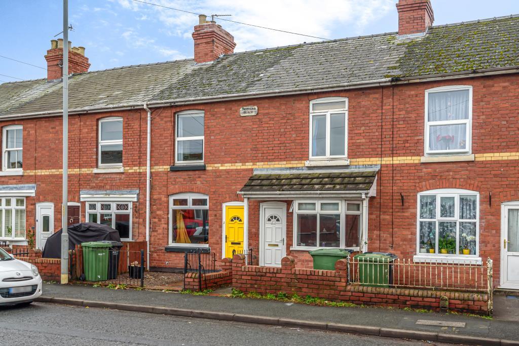Grandstand Road, Hereford, HR4 2 bed terraced house £180,000