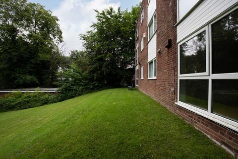 2 bedroom apartment to rent, Brocton Court Cavendish Road, Salford