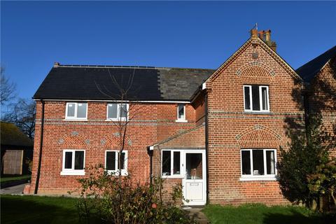 3 bedroom semi-detached house to rent, North Oakley, Tadley, Hampshire, RG26