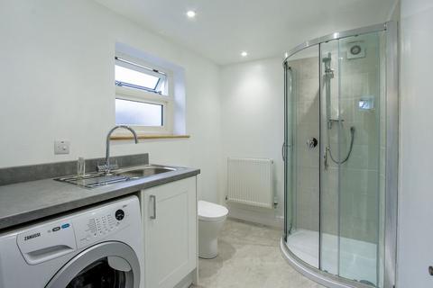 3 Court Barton, Crewkerne, TA18 7HP