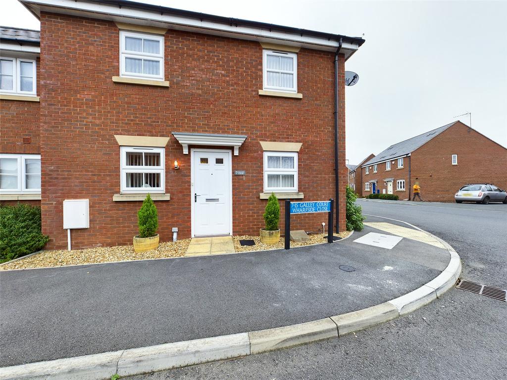 Galley Court, Hempsted, Gloucester, GL2 3 bed semidetached house £250,000