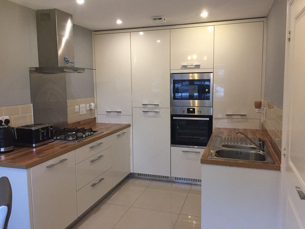 Kitchen / dining room