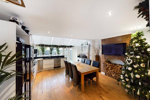23 Graham Road, Worcester, WR2 5AW