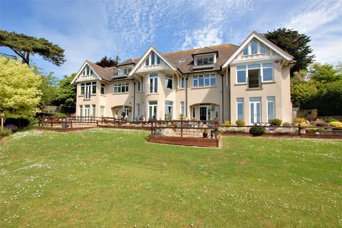 1, Woodend Cannongate Road, Hythe, CT21 5EF