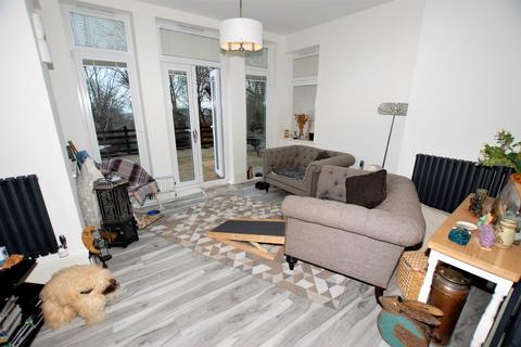 1, Woodend Cannongate Road, Hythe, CT21 5EF