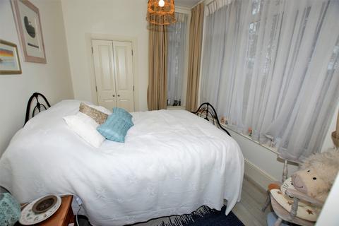 1, Woodend Cannongate Road, Hythe, CT21 5EF