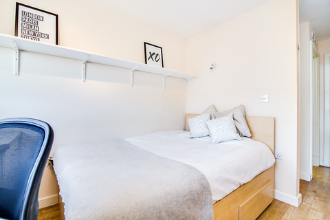 1 bedroom in a flat share to rent - 240 Burlington Rd, New Malden KT3 4NN, United Kingdom