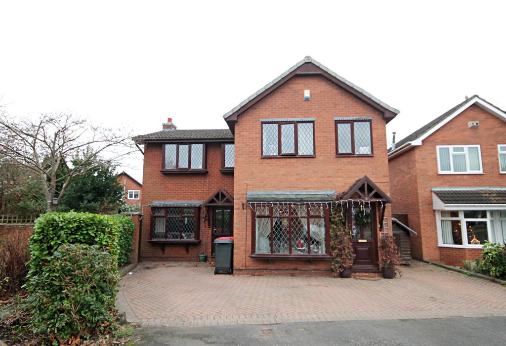 Ash Grove, Kingsbury, Tamworth... 5 bed detached house £400,000