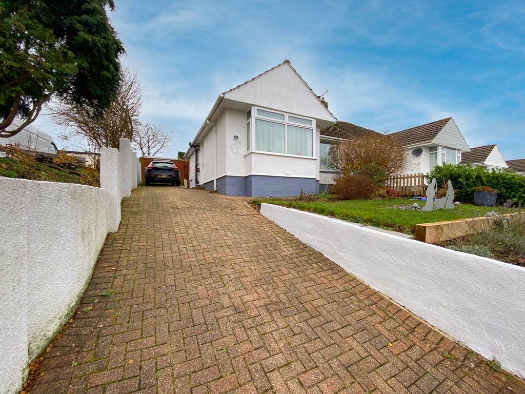 Highland Road, Torquay 3 bed semidetached bungalow £300,000