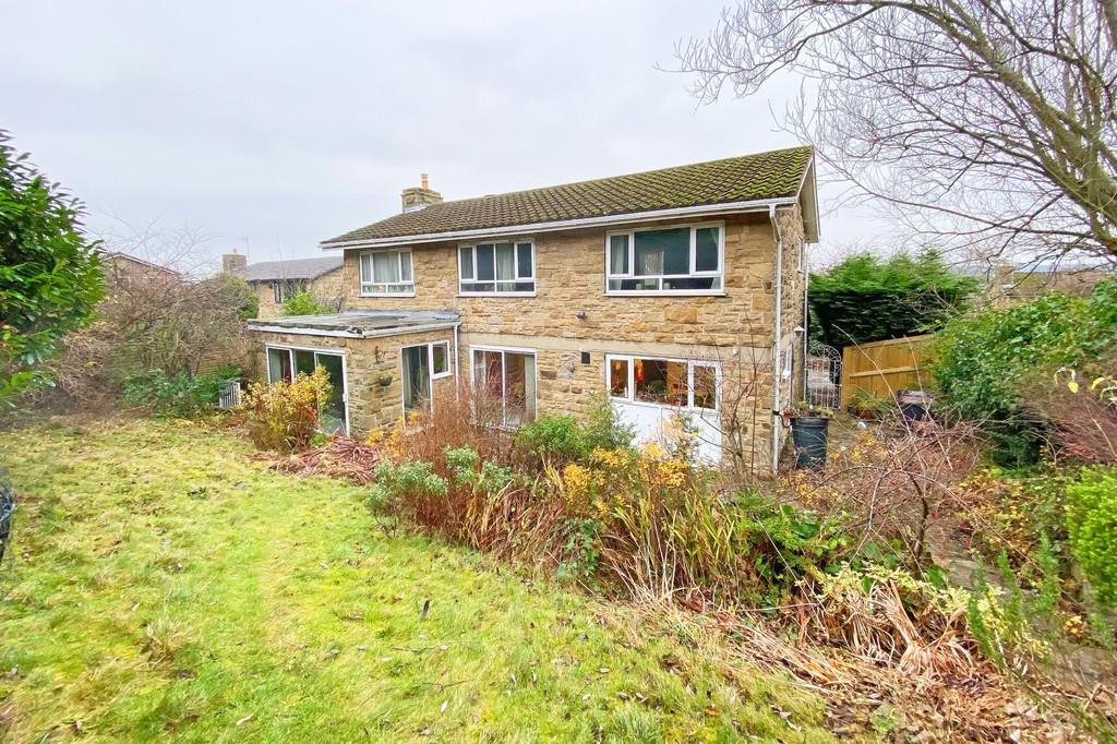 Walton Park, Pannal 4 bed detached house £600,000