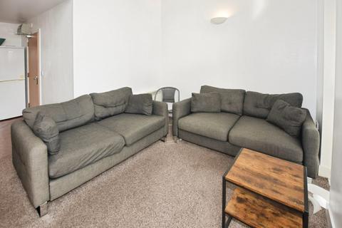 2 bedroom flat to rent, Steele House, Woden Street, Salford, M5