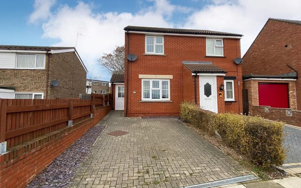 Sheldrake Drive, Ipswich IP2 9NF 2 bed semidetached house £200,000