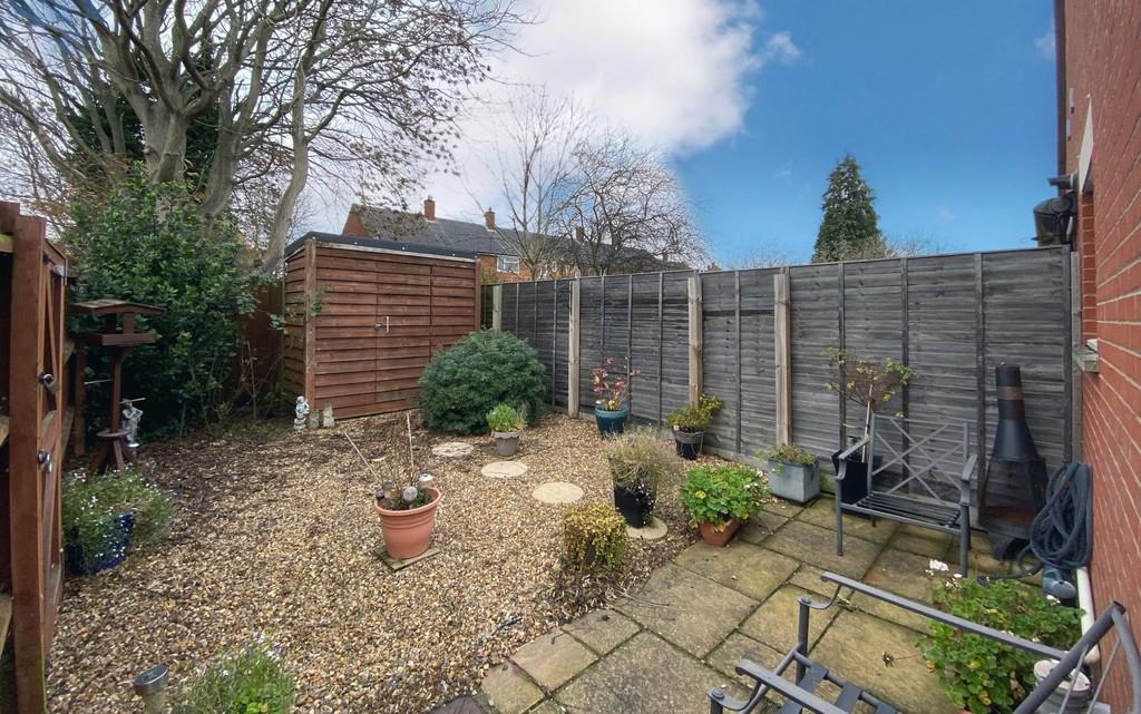 Sheldrake Drive, Ipswich IP2 9NF 2 bed semidetached house £200,000