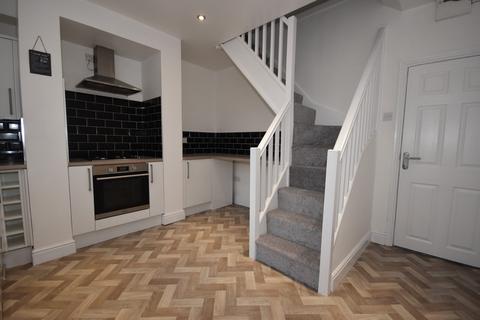 2 bedroom terraced house to rent - Badger Lane, Rochdale, OL16 4RQ
