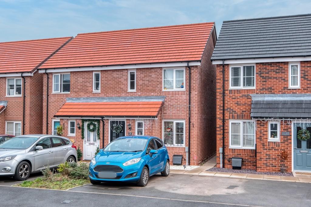 Laceby Close, Brockhill, Redditch... 2 bed semidetached house £86,000