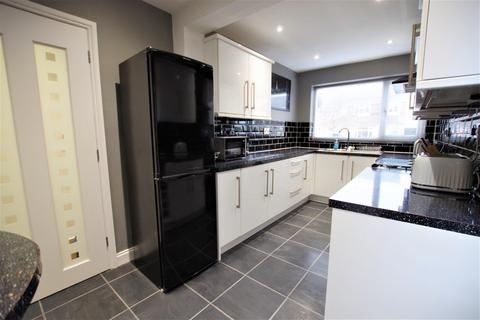 5 Poplar Close, Uttoxeter, ST14 7PZ