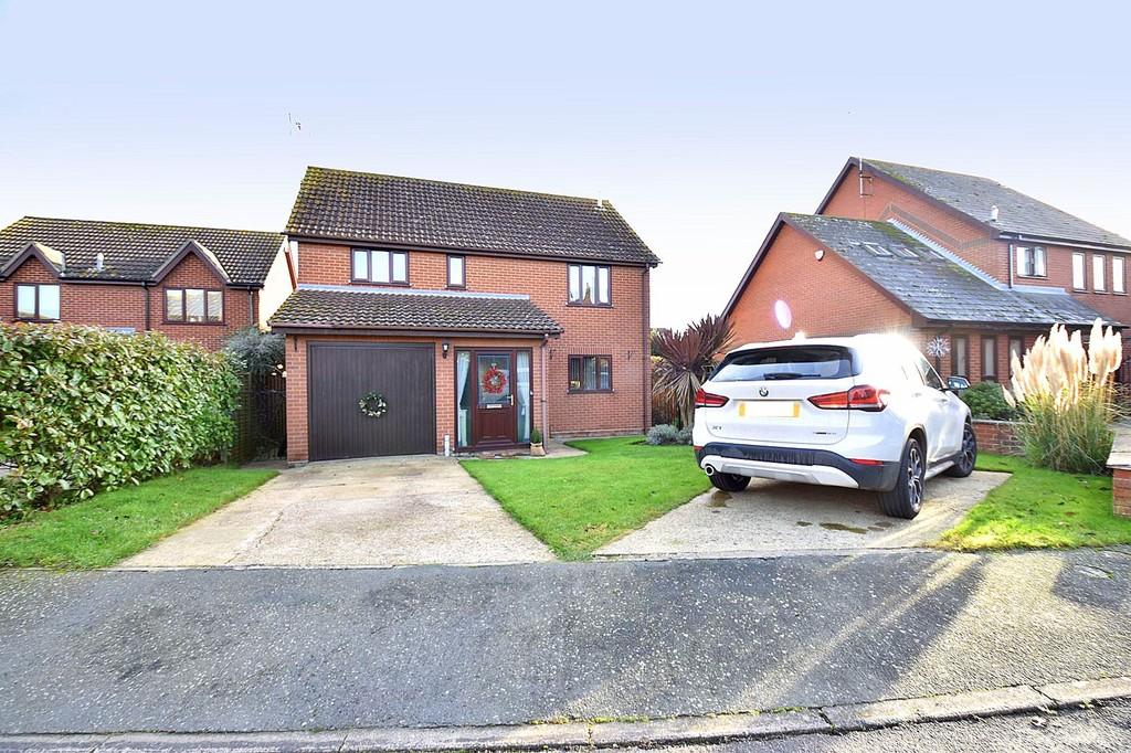 Meadowlands, Kirton, Ipswich IP10 0PP 4 bed detached house £425,000