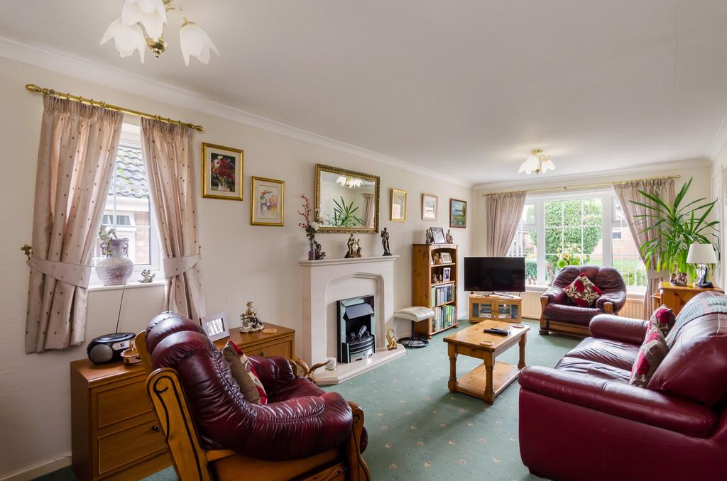 Farriers Croft, Copmanthorpe, York 2 bed detached bungalow £325,000