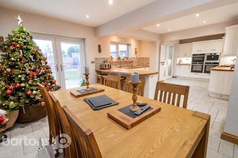 9 Creswick Close, Rotherham, S65 3QE
