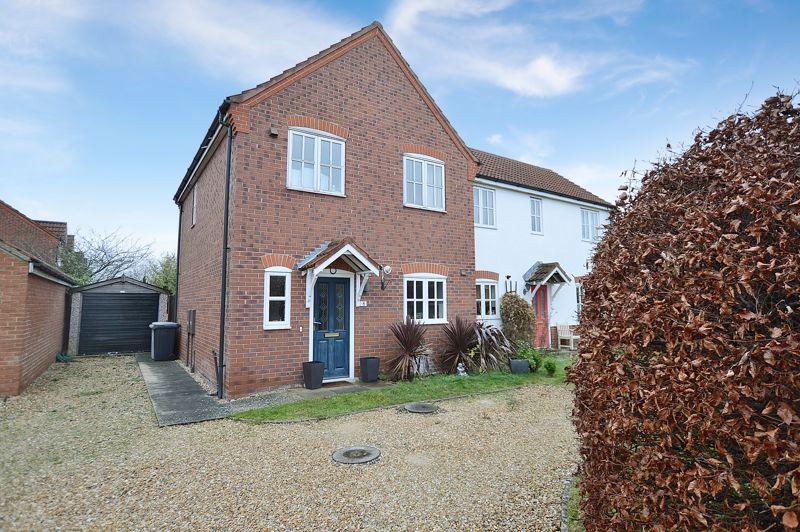 8 Turnberry Drive, Woodhall Spa 3 bed semidetached house £100,000