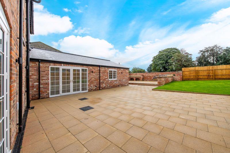 Rear patio /lawn...