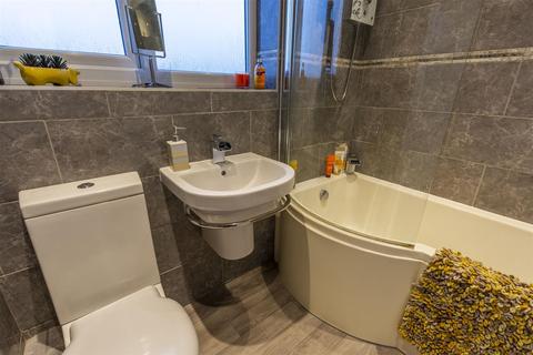 63 Broadfields, Calverton, Nottingham, NG14 6JQ