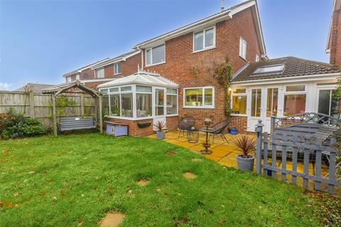 63 Broadfields, Calverton, Nottingham, NG14 6JQ