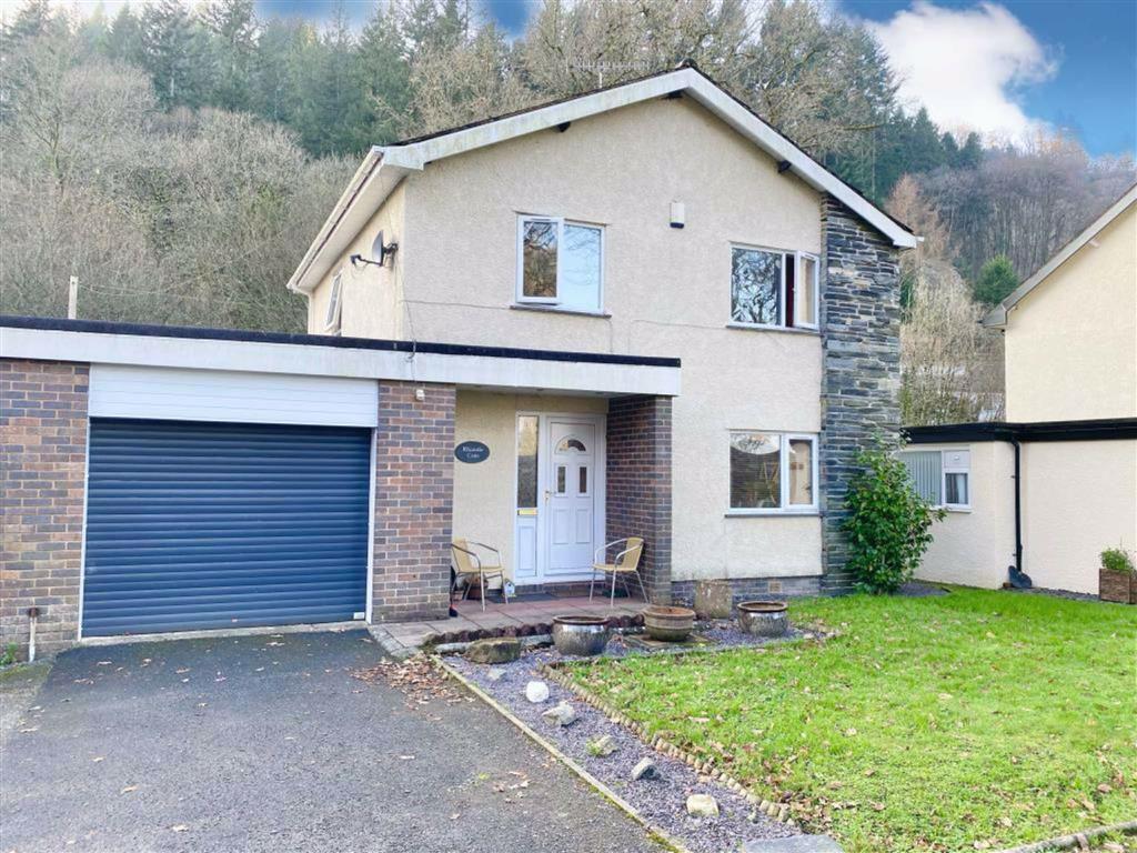 Betws Y Coed, Conwy 3 bed detached house for sale £349,950