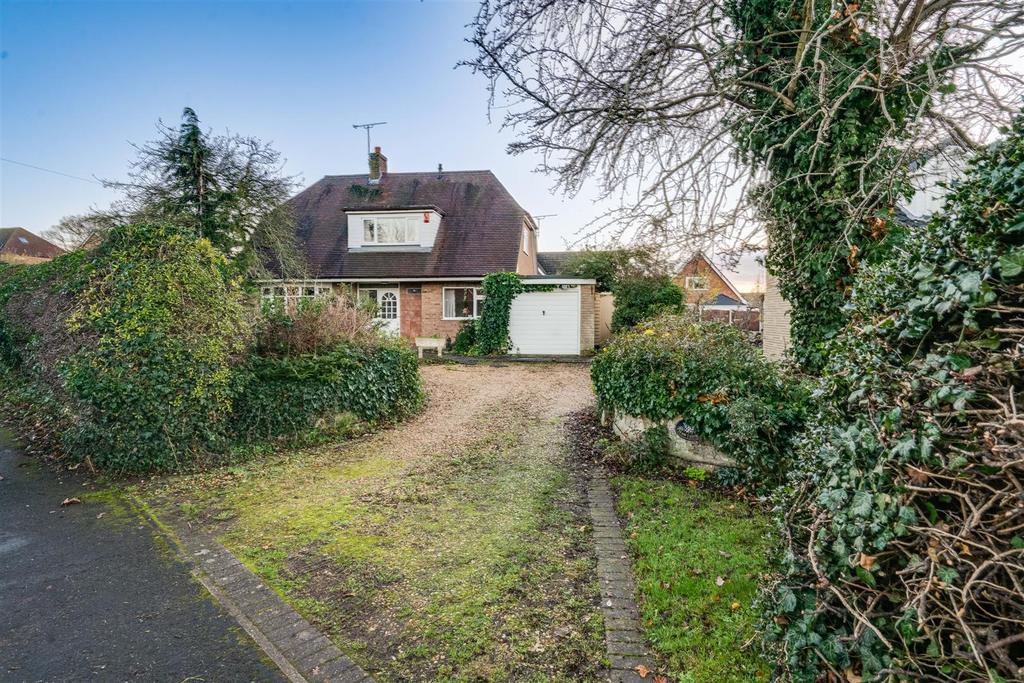 Littleworth Lane, Rossington, Doncaster 3 bed detached house £325,000